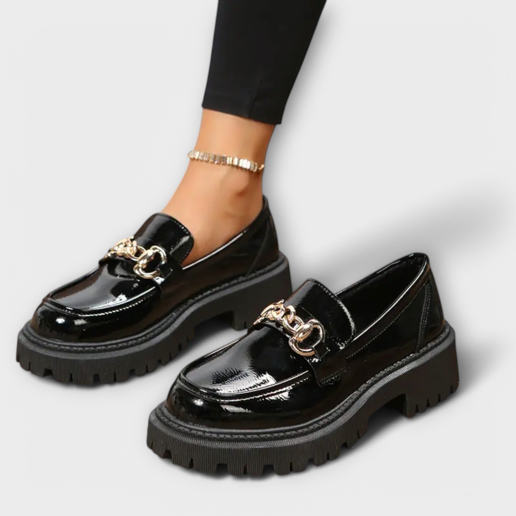 Trendiga damloafers med platå och spänne
