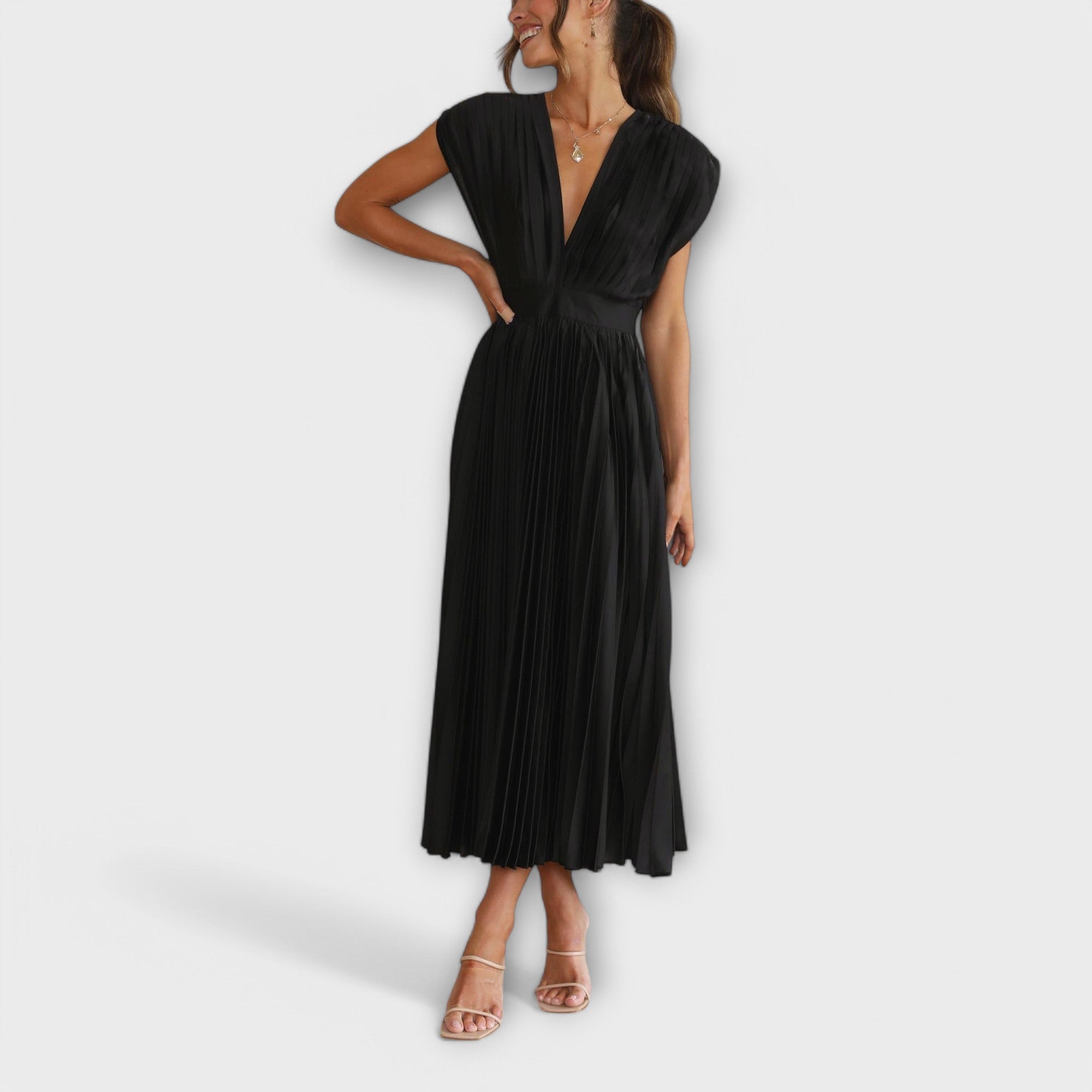 Maria – Elegant veckad klänning