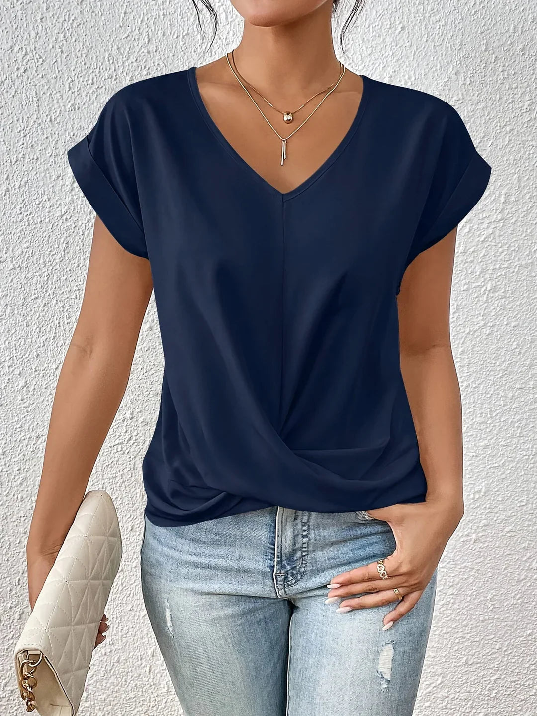 Vilda™ - Stilrent T-shirt med V-hals