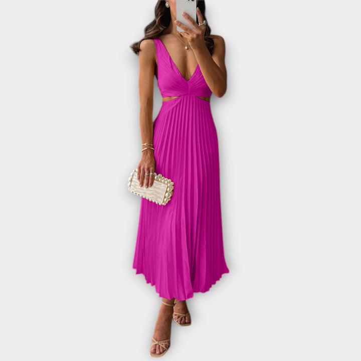 Elegant midi-aftonklänning med plissering