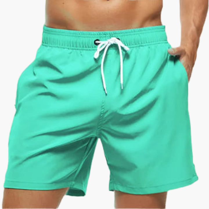 Moderiktiga badshorts - för män med bekväm passform