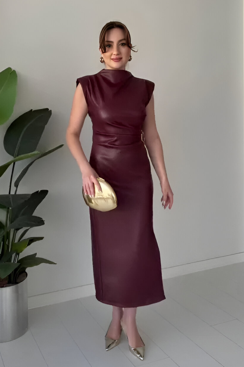 Sona | Modern ärmlös skinnklänning