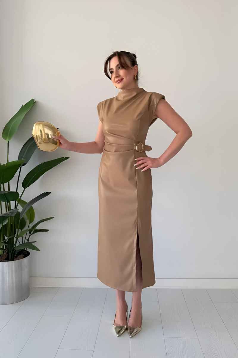 Sona | Modern ärmlös skinnklänning