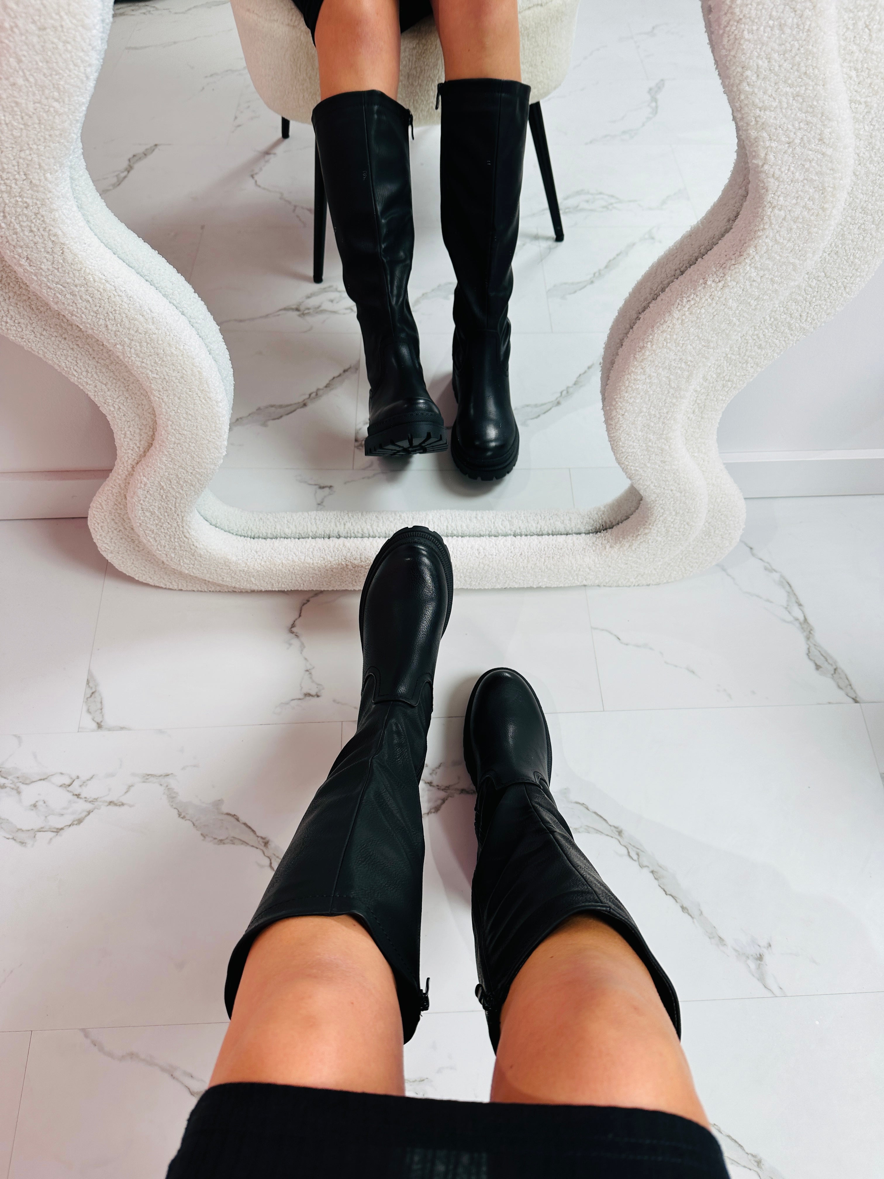 Freya | Svarta höga boots