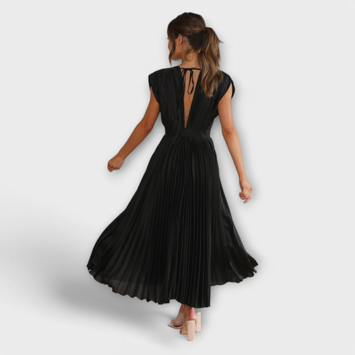Maria – Elegant veckad klänning