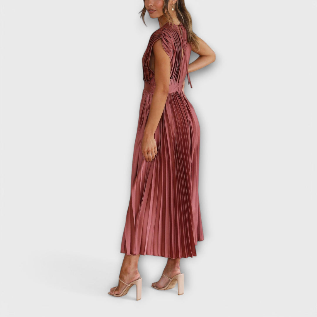 Maria – Elegant veckad klänning